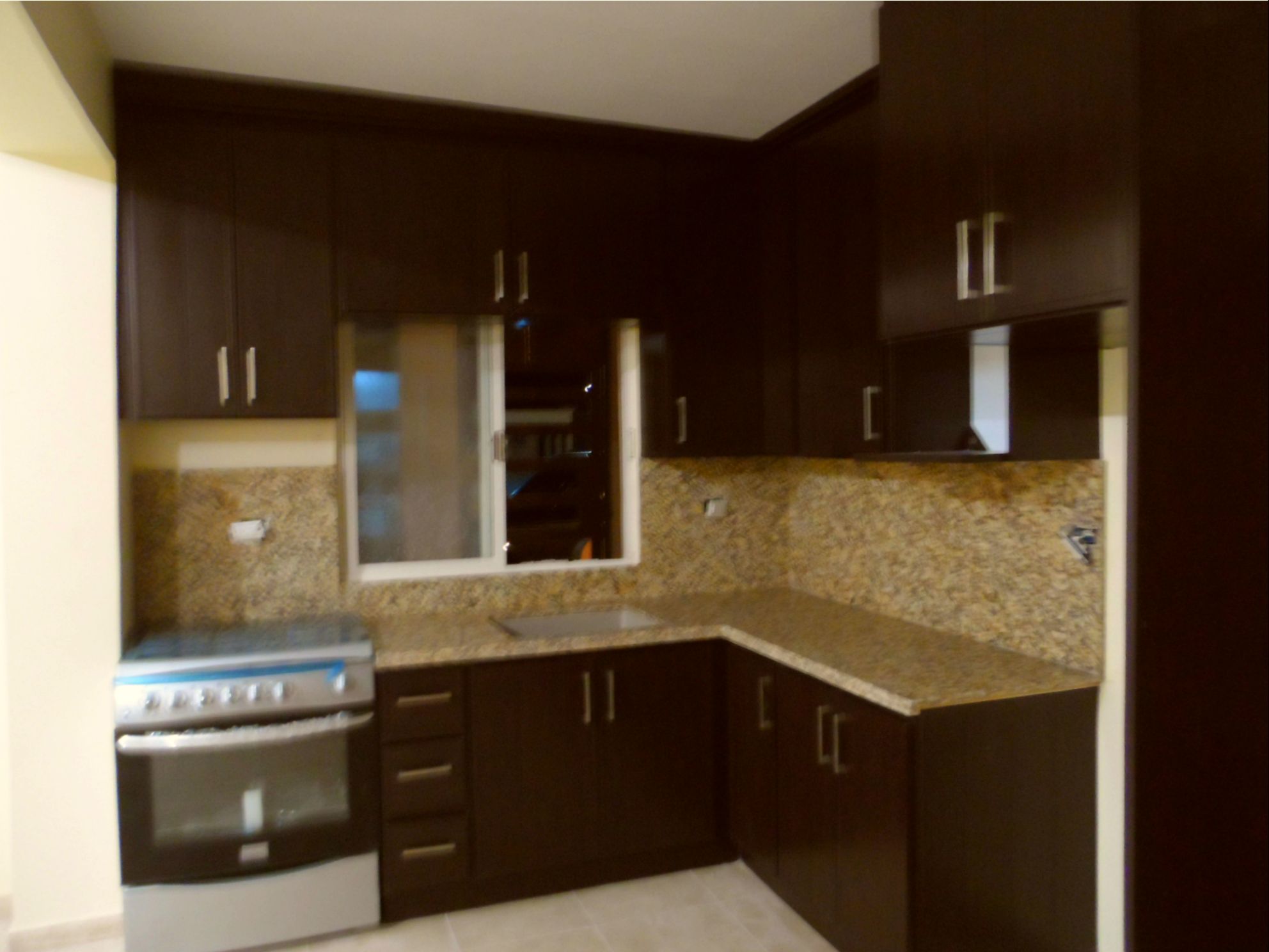 PLASTIC KITCHEN PLASTIC BATHROOM